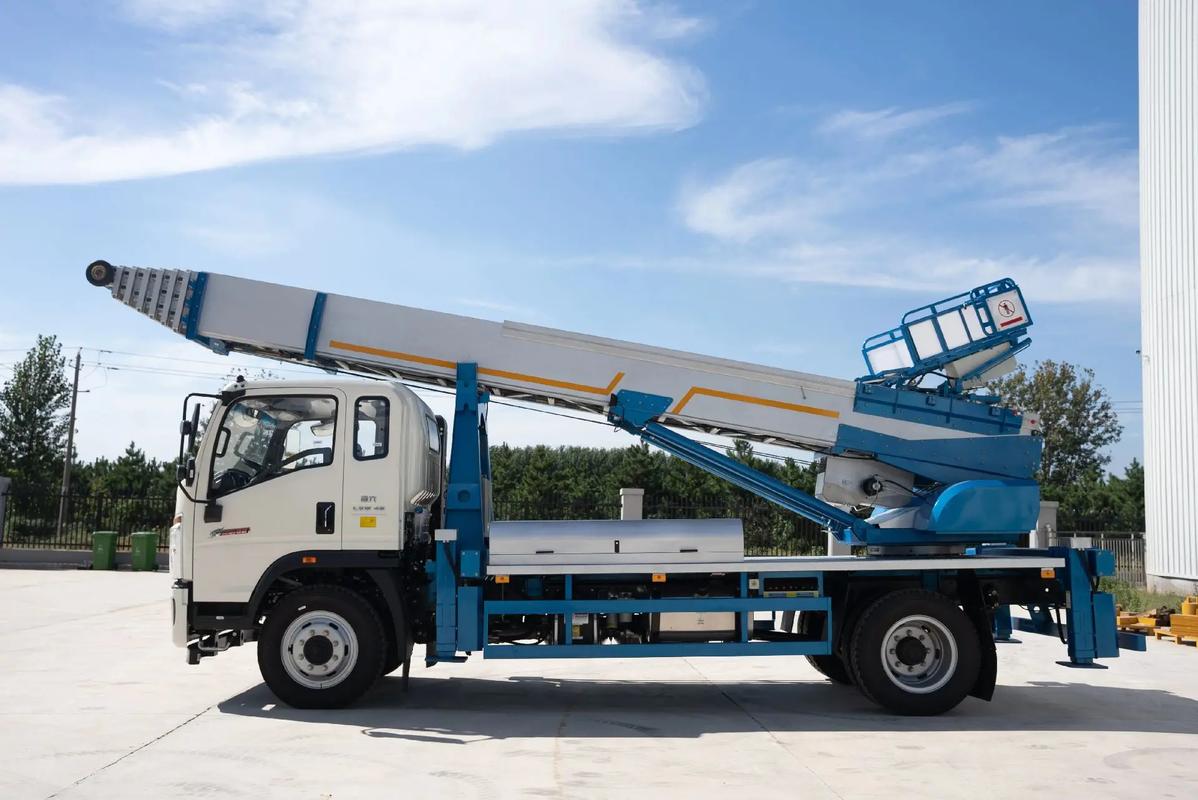 黔西南云梯上料车租赁费用